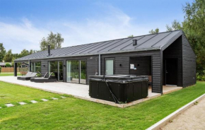 Amazing Home In Væggerløse With Sauna, Bogø By